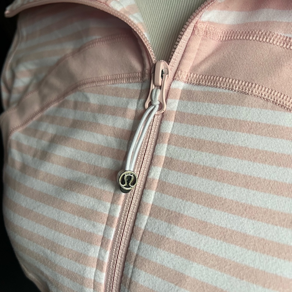 Lululemon In Stride jacket striped 6